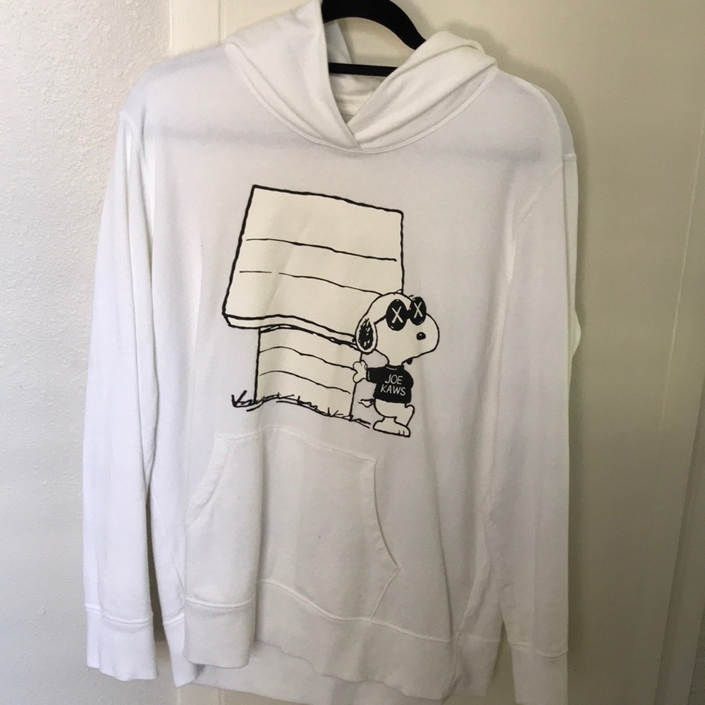UNIQLO KAWS X PEANUTS White Sweater